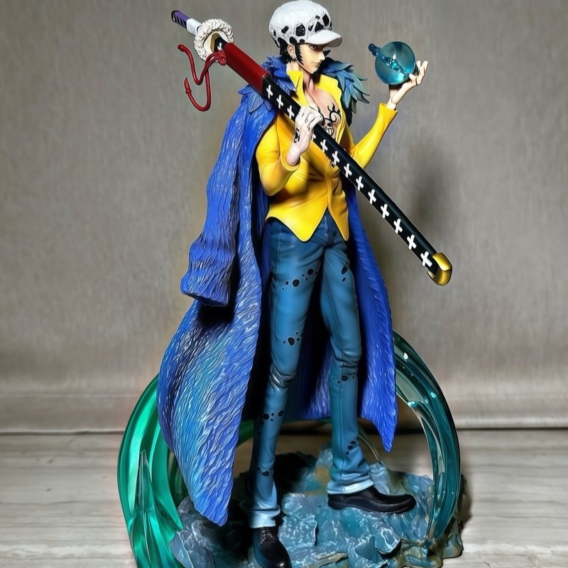 Auf Lager: One Piece Law Figur – Model Kit Judge Bewertung und Preis