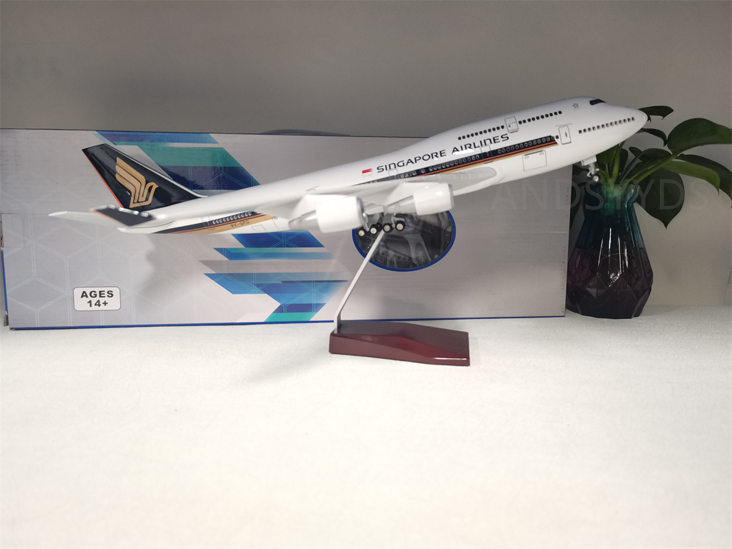 47 cm Singapore Airlines B747- – Model Kit Singapore Bewertung und Preis